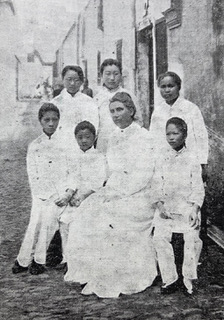 Rosa Tonkin, missionary in China who rescued vulnerable girls and adopted six children, giving them a new future.